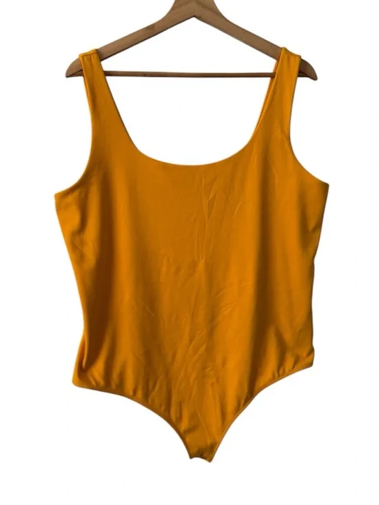 Express Scoop Neck Bodysuit - Picture 1 of 3
